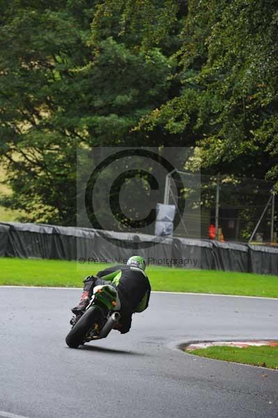 Motorcycle action photographs;cadwell;cadwell park photographs;event digital images;eventdigitalimages;motor racing louth lincolnshire;no limits trackday;peter wileman photography;trackday;trackday digital images;trackday photos