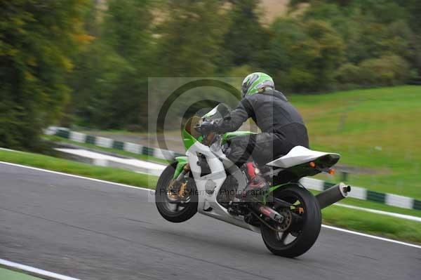 Motorcycle action photographs;cadwell;cadwell park photographs;event digital images;eventdigitalimages;motor racing louth lincolnshire;no limits trackday;peter wileman photography;trackday;trackday digital images;trackday photos