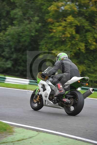 Motorcycle action photographs;cadwell;cadwell park photographs;event digital images;eventdigitalimages;motor racing louth lincolnshire;no limits trackday;peter wileman photography;trackday;trackday digital images;trackday photos