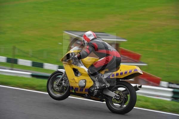 Motorcycle action photographs;cadwell;cadwell park photographs;event digital images;eventdigitalimages;motor racing louth lincolnshire;no limits trackday;peter wileman photography;trackday;trackday digital images;trackday photos