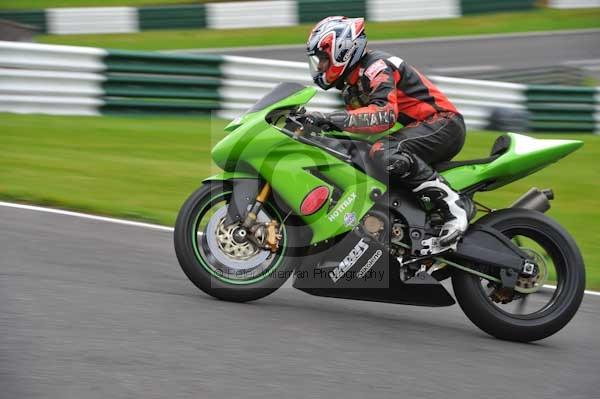 Motorcycle action photographs;cadwell;cadwell park photographs;event digital images;eventdigitalimages;motor racing louth lincolnshire;no limits trackday;peter wileman photography;trackday;trackday digital images;trackday photos