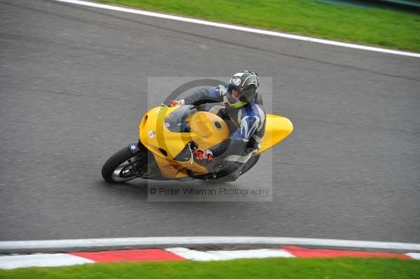 Motorcycle action photographs;cadwell;cadwell park photographs;event digital images;eventdigitalimages;motor racing louth lincolnshire;no limits trackday;peter wileman photography;trackday;trackday digital images;trackday photos