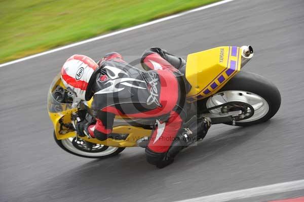 Motorcycle action photographs;cadwell;cadwell park photographs;event digital images;eventdigitalimages;motor racing louth lincolnshire;no limits trackday;peter wileman photography;trackday;trackday digital images;trackday photos