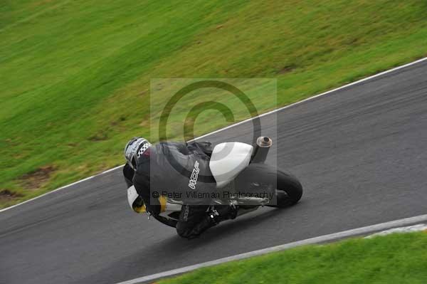 Motorcycle action photographs;cadwell;cadwell park photographs;event digital images;eventdigitalimages;motor racing louth lincolnshire;no limits trackday;peter wileman photography;trackday;trackday digital images;trackday photos