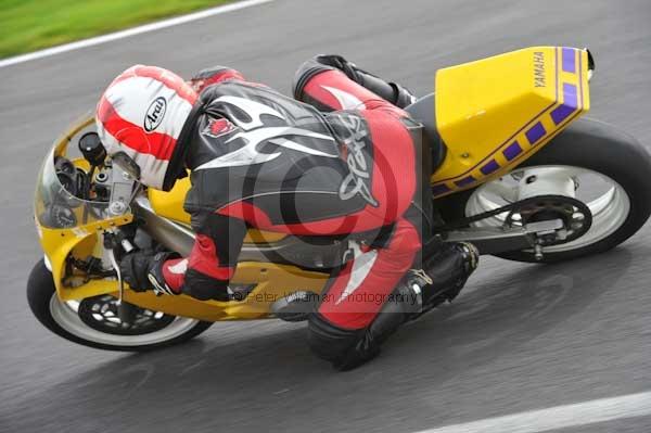 Motorcycle action photographs;cadwell;cadwell park photographs;event digital images;eventdigitalimages;motor racing louth lincolnshire;no limits trackday;peter wileman photography;trackday;trackday digital images;trackday photos