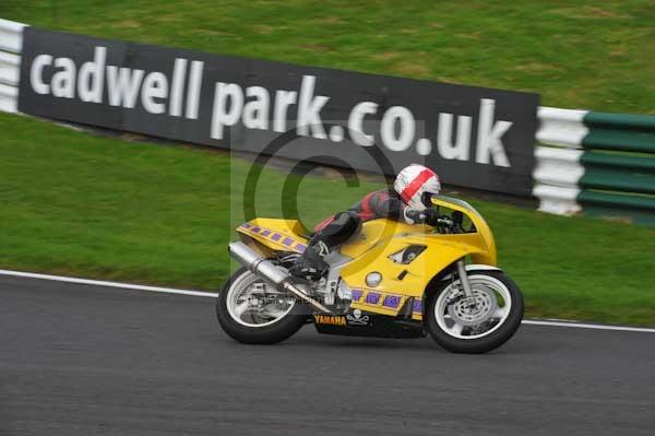 Motorcycle action photographs;cadwell;cadwell park photographs;event digital images;eventdigitalimages;motor racing louth lincolnshire;no limits trackday;peter wileman photography;trackday;trackday digital images;trackday photos