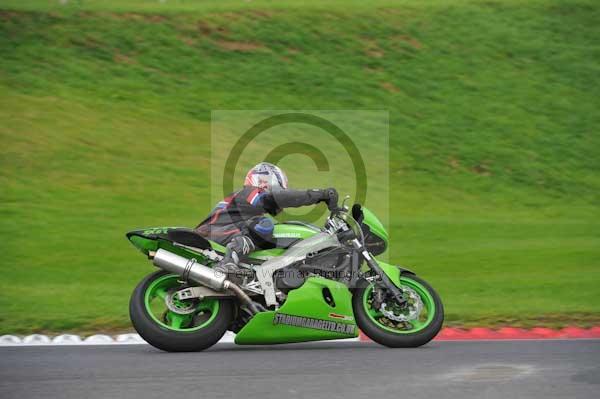 Motorcycle action photographs;cadwell;cadwell park photographs;event digital images;eventdigitalimages;motor racing louth lincolnshire;no limits trackday;peter wileman photography;trackday;trackday digital images;trackday photos