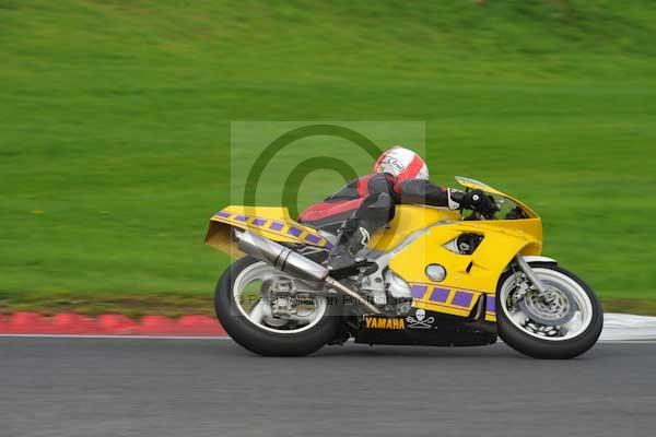 Motorcycle action photographs;cadwell;cadwell park photographs;event digital images;eventdigitalimages;motor racing louth lincolnshire;no limits trackday;peter wileman photography;trackday;trackday digital images;trackday photos