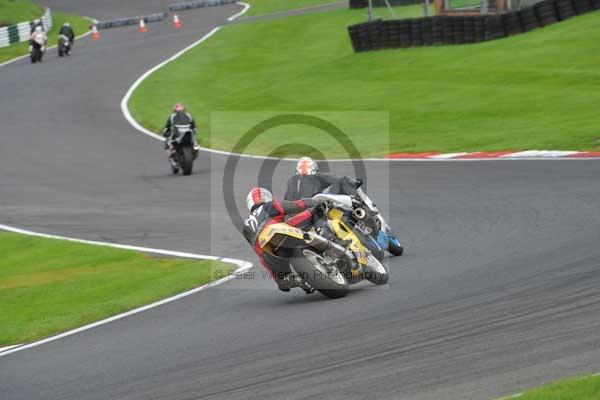 Motorcycle action photographs;cadwell;cadwell park photographs;event digital images;eventdigitalimages;motor racing louth lincolnshire;no limits trackday;peter wileman photography;trackday;trackday digital images;trackday photos