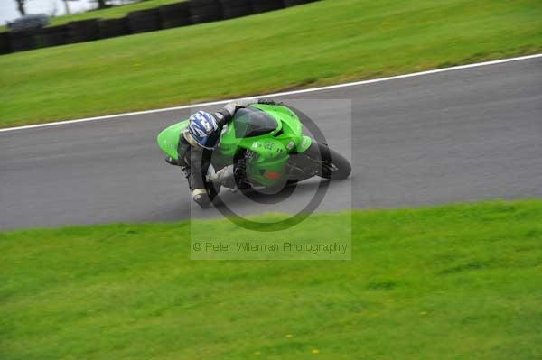 Motorcycle action photographs;cadwell;cadwell park photographs;event digital images;eventdigitalimages;motor racing louth lincolnshire;no limits trackday;peter wileman photography;trackday;trackday digital images;trackday photos