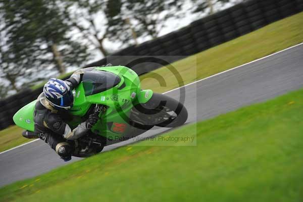 Motorcycle action photographs;cadwell;cadwell park photographs;event digital images;eventdigitalimages;motor racing louth lincolnshire;no limits trackday;peter wileman photography;trackday;trackday digital images;trackday photos