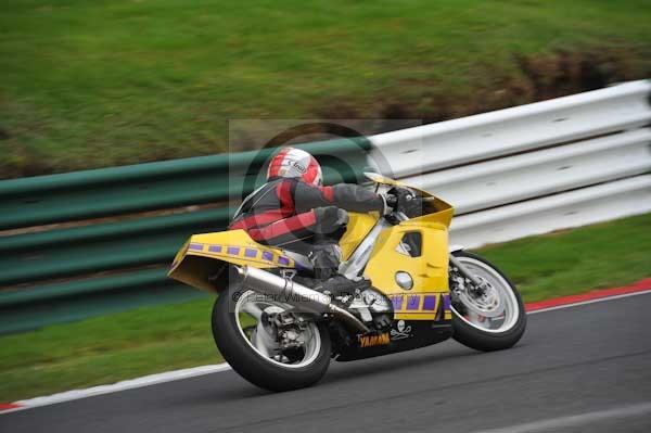 Motorcycle action photographs;cadwell;cadwell park photographs;event digital images;eventdigitalimages;motor racing louth lincolnshire;no limits trackday;peter wileman photography;trackday;trackday digital images;trackday photos