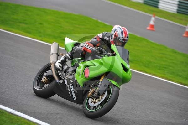 Motorcycle action photographs;cadwell;cadwell park photographs;event digital images;eventdigitalimages;motor racing louth lincolnshire;no limits trackday;peter wileman photography;trackday;trackday digital images;trackday photos