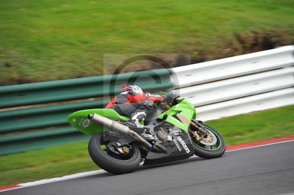 Motorcycle action photographs;cadwell;cadwell park photographs;event digital images;eventdigitalimages;motor racing louth lincolnshire;no limits trackday;peter wileman photography;trackday;trackday digital images;trackday photos