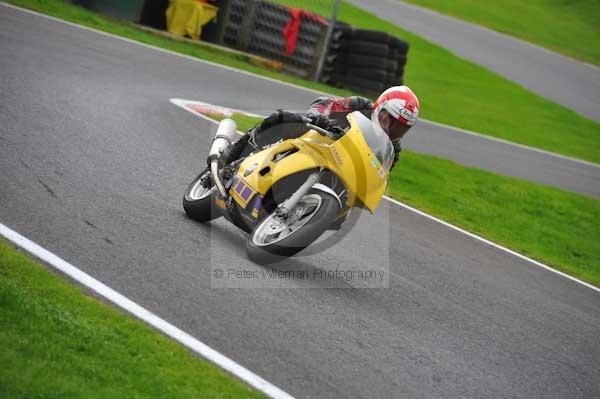 Motorcycle action photographs;cadwell;cadwell park photographs;event digital images;eventdigitalimages;motor racing louth lincolnshire;no limits trackday;peter wileman photography;trackday;trackday digital images;trackday photos