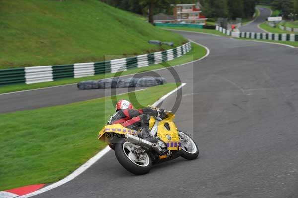 Motorcycle action photographs;cadwell;cadwell park photographs;event digital images;eventdigitalimages;motor racing louth lincolnshire;no limits trackday;peter wileman photography;trackday;trackday digital images;trackday photos