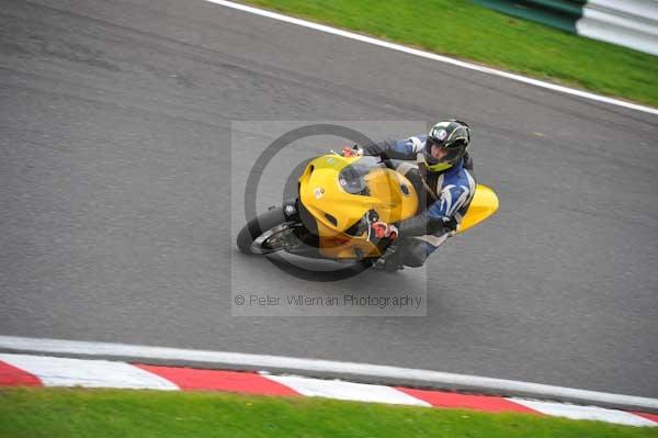 Motorcycle action photographs;cadwell;cadwell park photographs;event digital images;eventdigitalimages;motor racing louth lincolnshire;no limits trackday;peter wileman photography;trackday;trackday digital images;trackday photos