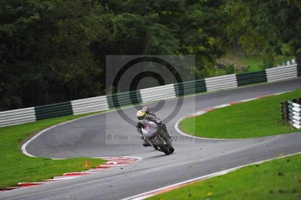 Motorcycle action photographs;cadwell;cadwell park photographs;event digital images;eventdigitalimages;motor racing louth lincolnshire;no limits trackday;peter wileman photography;trackday;trackday digital images;trackday photos