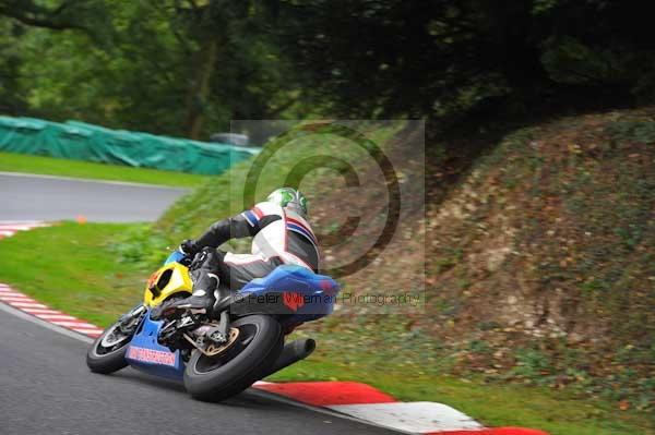 Motorcycle action photographs;cadwell;cadwell park photographs;event digital images;eventdigitalimages;motor racing louth lincolnshire;no limits trackday;peter wileman photography;trackday;trackday digital images;trackday photos