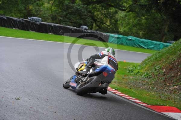 Motorcycle action photographs;cadwell;cadwell park photographs;event digital images;eventdigitalimages;motor racing louth lincolnshire;no limits trackday;peter wileman photography;trackday;trackday digital images;trackday photos