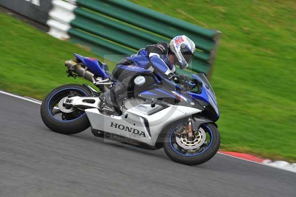 Motorcycle action photographs;cadwell;cadwell park photographs;event digital images;eventdigitalimages;motor racing louth lincolnshire;no limits trackday;peter wileman photography;trackday;trackday digital images;trackday photos