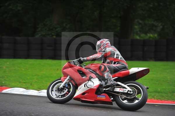 Motorcycle action photographs;cadwell;cadwell park photographs;event digital images;eventdigitalimages;motor racing louth lincolnshire;no limits trackday;peter wileman photography;trackday;trackday digital images;trackday photos