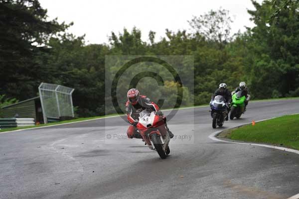 Motorcycle action photographs;cadwell;cadwell park photographs;event digital images;eventdigitalimages;motor racing louth lincolnshire;no limits trackday;peter wileman photography;trackday;trackday digital images;trackday photos