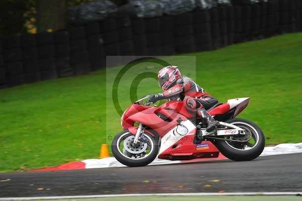 Motorcycle action photographs;cadwell;cadwell park photographs;event digital images;eventdigitalimages;motor racing louth lincolnshire;no limits trackday;peter wileman photography;trackday;trackday digital images;trackday photos