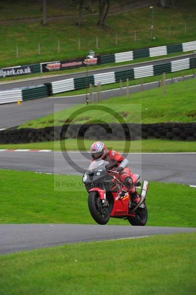 Motorcycle action photographs;cadwell;cadwell park photographs;event digital images;eventdigitalimages;motor racing louth lincolnshire;no limits trackday;peter wileman photography;trackday;trackday digital images;trackday photos