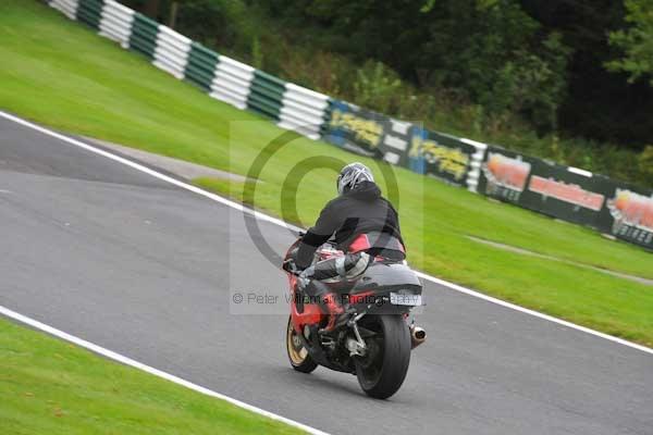 Motorcycle action photographs;cadwell;cadwell park photographs;event digital images;eventdigitalimages;motor racing louth lincolnshire;no limits trackday;peter wileman photography;trackday;trackday digital images;trackday photos