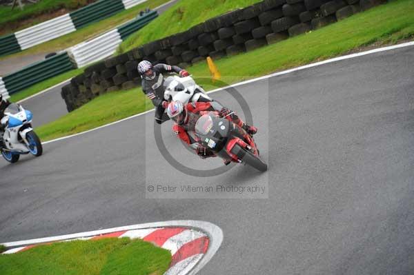 Motorcycle action photographs;cadwell;cadwell park photographs;event digital images;eventdigitalimages;motor racing louth lincolnshire;no limits trackday;peter wileman photography;trackday;trackday digital images;trackday photos