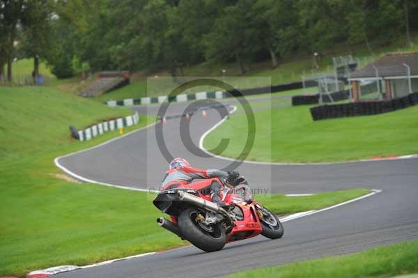 Motorcycle action photographs;cadwell;cadwell park photographs;event digital images;eventdigitalimages;motor racing louth lincolnshire;no limits trackday;peter wileman photography;trackday;trackday digital images;trackday photos