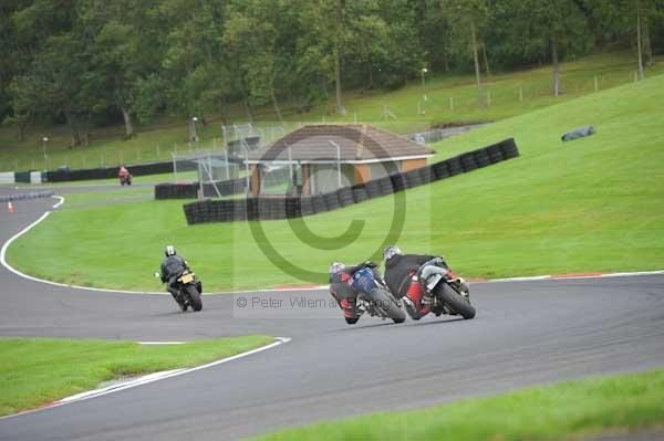 Motorcycle action photographs;cadwell;cadwell park photographs;event digital images;eventdigitalimages;motor racing louth lincolnshire;no limits trackday;peter wileman photography;trackday;trackday digital images;trackday photos