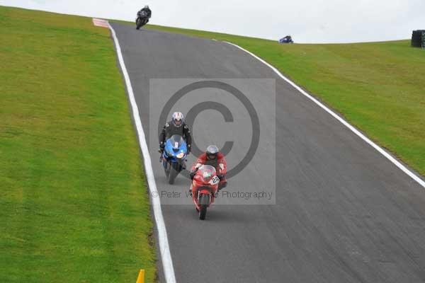 Motorcycle action photographs;cadwell;cadwell park photographs;event digital images;eventdigitalimages;motor racing louth lincolnshire;no limits trackday;peter wileman photography;trackday;trackday digital images;trackday photos