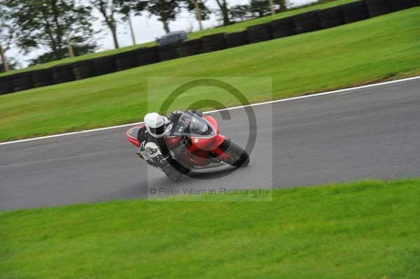 Motorcycle action photographs;cadwell;cadwell park photographs;event digital images;eventdigitalimages;motor racing louth lincolnshire;no limits trackday;peter wileman photography;trackday;trackday digital images;trackday photos