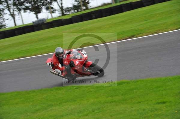 Motorcycle action photographs;cadwell;cadwell park photographs;event digital images;eventdigitalimages;motor racing louth lincolnshire;no limits trackday;peter wileman photography;trackday;trackday digital images;trackday photos