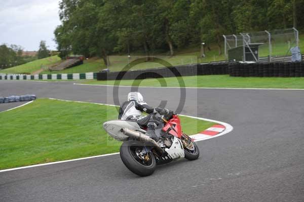 Motorcycle action photographs;cadwell;cadwell park photographs;event digital images;eventdigitalimages;motor racing louth lincolnshire;no limits trackday;peter wileman photography;trackday;trackday digital images;trackday photos