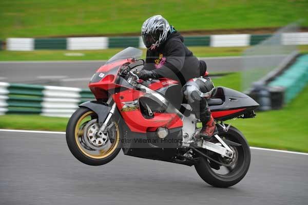 Motorcycle action photographs;cadwell;cadwell park photographs;event digital images;eventdigitalimages;motor racing louth lincolnshire;no limits trackday;peter wileman photography;trackday;trackday digital images;trackday photos