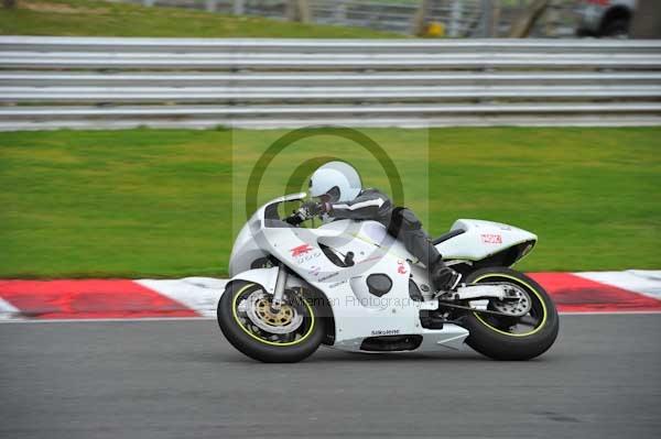 Motorcycle action photographs;Trackday digital images;brands;brands hatch photographs;event digital images;eventdigitalimages;motor racing london;no limits trackday;peter wileman photography;trackday;trackday photos