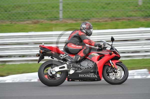 Motorcycle action photographs;Trackday digital images;brands;brands hatch photographs;event digital images;eventdigitalimages;motor racing london;no limits trackday;peter wileman photography;trackday;trackday photos