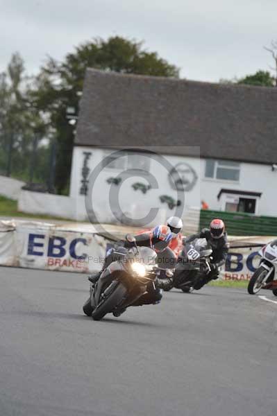 Mallory park Leicestershire;Mallory park photographs;Motorcycle action photographs;event digital images;eventdigitalimages;mallory park;no limits trackday;peter wileman photography;trackday;trackday digital images;trackday photos