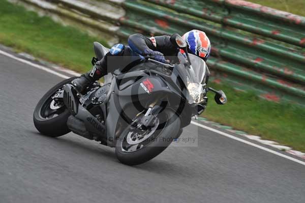 Mallory park Leicestershire;Mallory park photographs;Motorcycle action photographs;event digital images;eventdigitalimages;mallory park;no limits trackday;peter wileman photography;trackday;trackday digital images;trackday photos