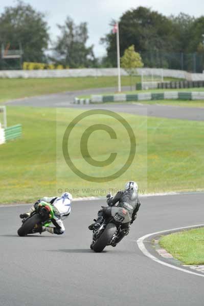 Mallory park Leicestershire;Mallory park photographs;Motorcycle action photographs;event digital images;eventdigitalimages;mallory park;no limits trackday;peter wileman photography;trackday;trackday digital images;trackday photos