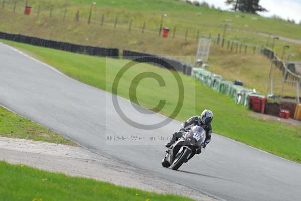 Mallory park Leicestershire;Mallory park photographs;Motorcycle action photographs;event digital images;eventdigitalimages;mallory park;no limits trackday;peter wileman photography;trackday;trackday digital images;trackday photos