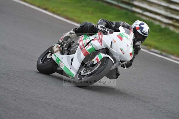 Mallory park Leicestershire;Mallory park photographs;Motorcycle action photographs;event digital images;eventdigitalimages;mallory park;no limits trackday;peter wileman photography;trackday;trackday digital images;trackday photos