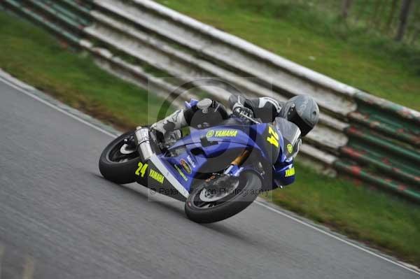 Mallory park Leicestershire;Mallory park photographs;Motorcycle action photographs;event digital images;eventdigitalimages;mallory park;no limits trackday;peter wileman photography;trackday;trackday digital images;trackday photos