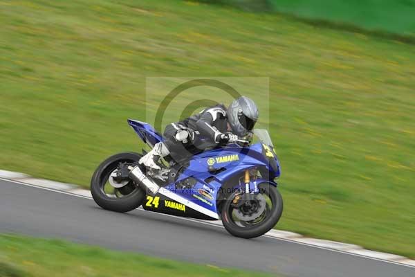 Mallory park Leicestershire;Mallory park photographs;Motorcycle action photographs;event digital images;eventdigitalimages;mallory park;no limits trackday;peter wileman photography;trackday;trackday digital images;trackday photos