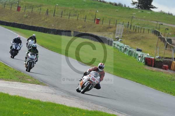 Mallory park Leicestershire;Mallory park photographs;Motorcycle action photographs;event digital images;eventdigitalimages;mallory park;no limits trackday;peter wileman photography;trackday;trackday digital images;trackday photos