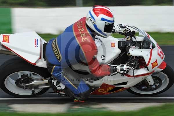 Mallory park Leicestershire;Mallory park photographs;Motorcycle action photographs;event digital images;eventdigitalimages;mallory park;no limits trackday;peter wileman photography;trackday;trackday digital images;trackday photos