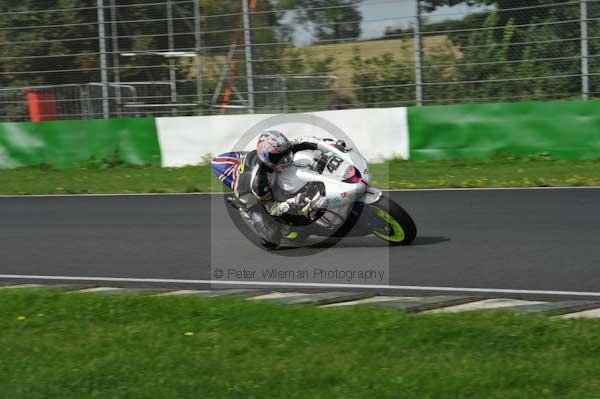 Mallory park Leicestershire;Mallory park photographs;Motorcycle action photographs;event digital images;eventdigitalimages;mallory park;no limits trackday;peter wileman photography;trackday;trackday digital images;trackday photos